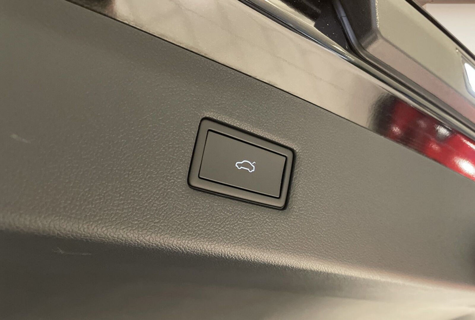 Ford Explorer Select Extended Range