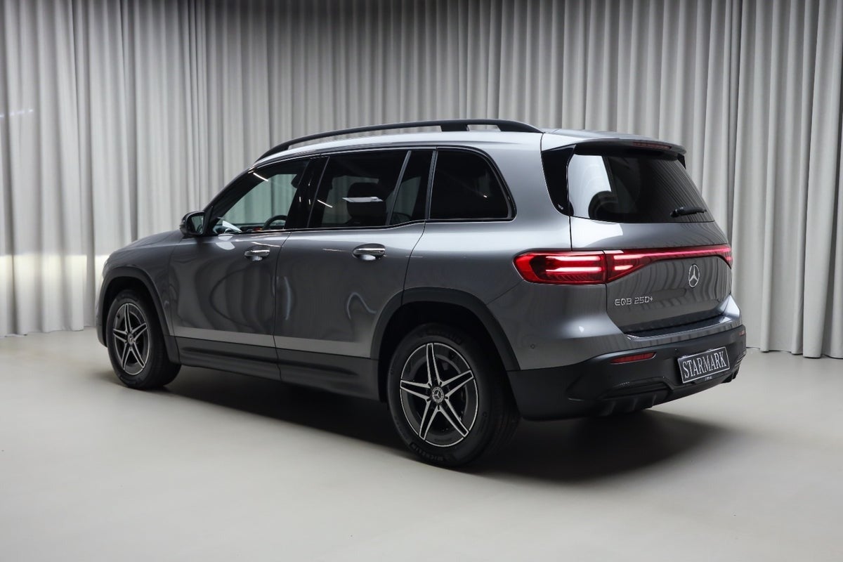 Mercedes-Benz EQB 250+ (3/8)