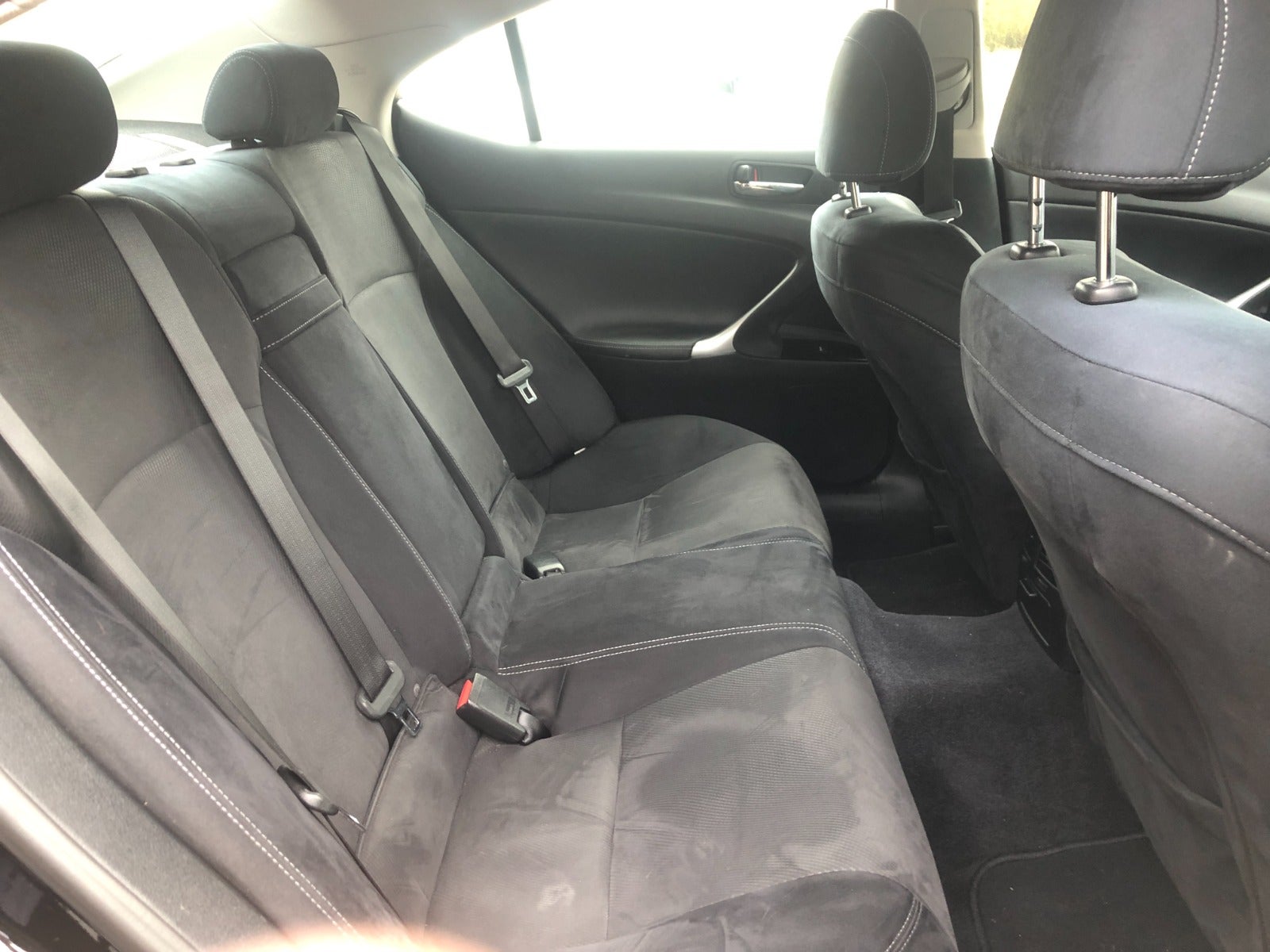 Lexus IS200d 2011