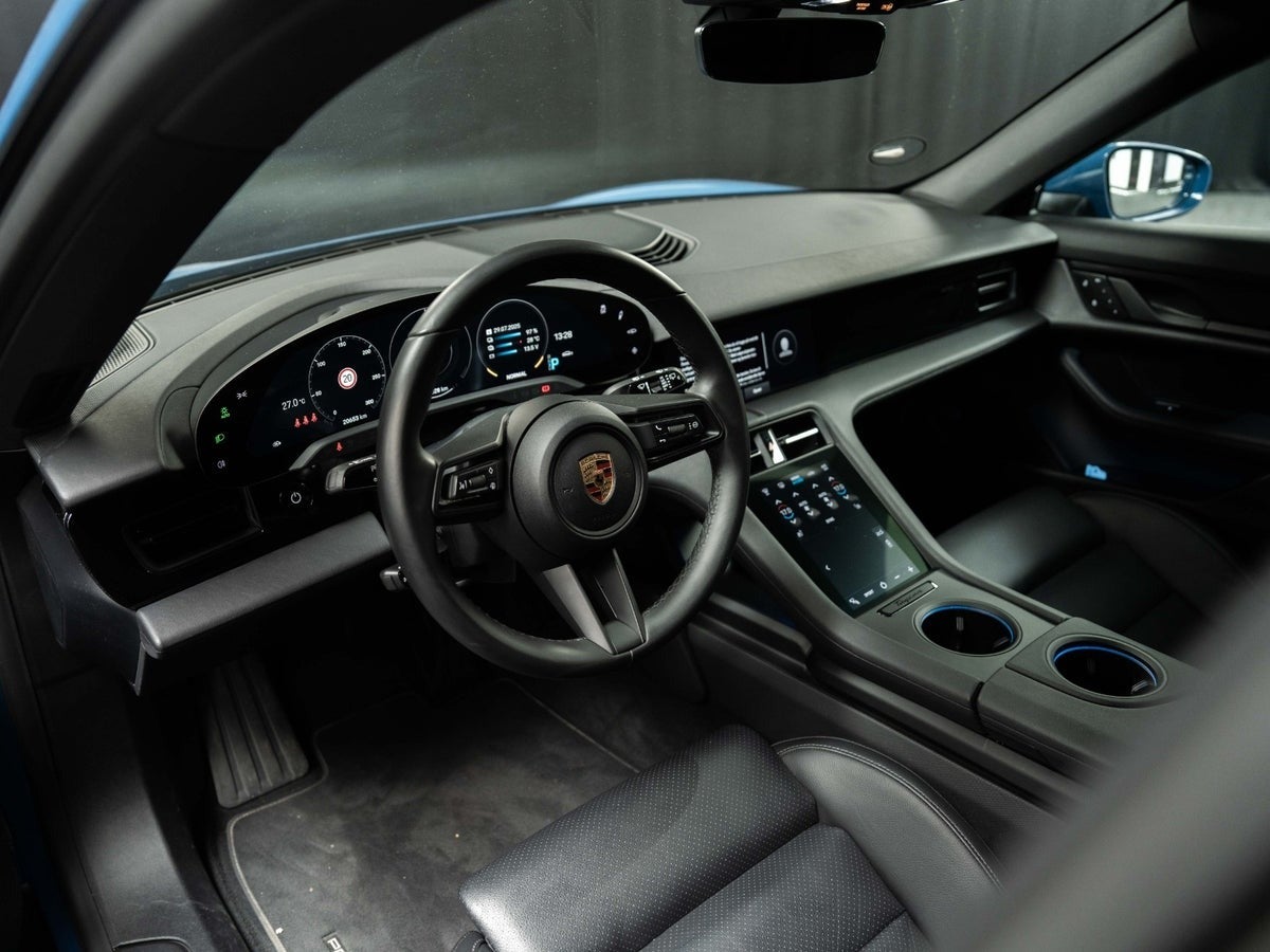 Gallery image 12 of 18