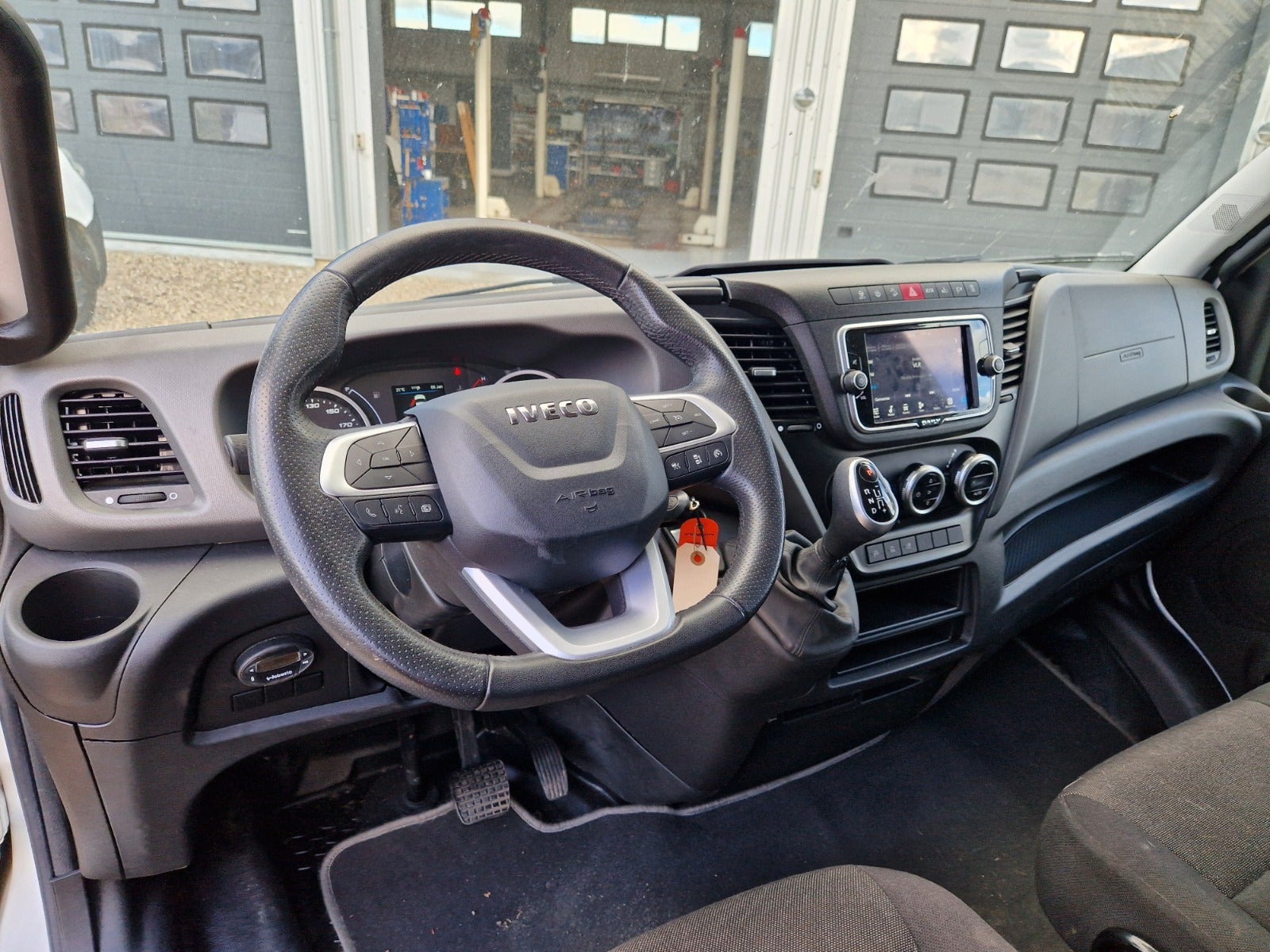 Billede af Iveco Daily 3,0 35S18 12m³ Van AG8