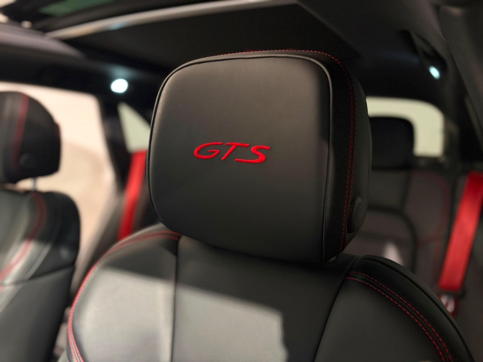 Porsche – Macan GTS
