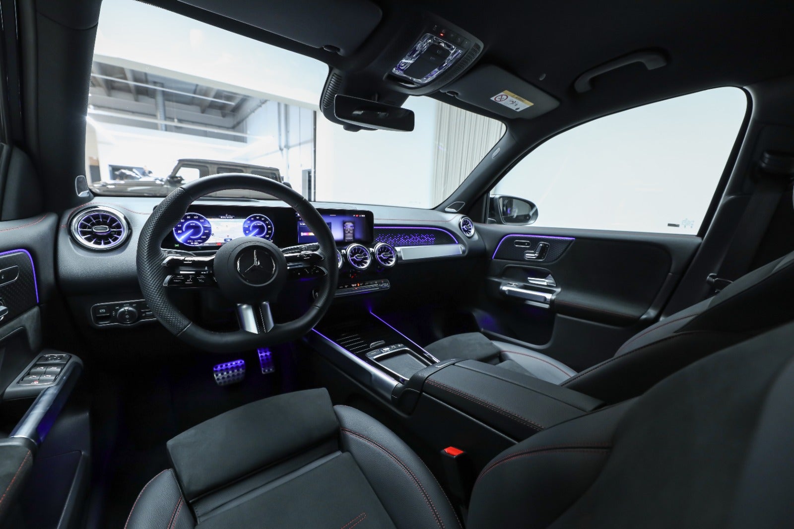 Mercedes-Benz EQB 250+ (4/8)