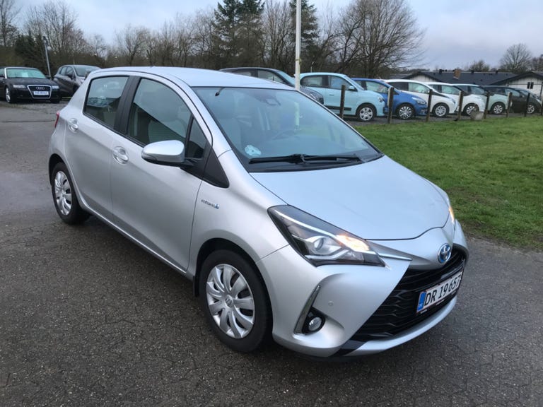 Toyota Yaris Hybrid H2 Limited e-CVT