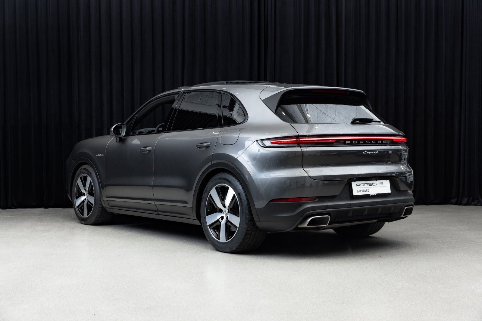 Gallery image 6 of 17