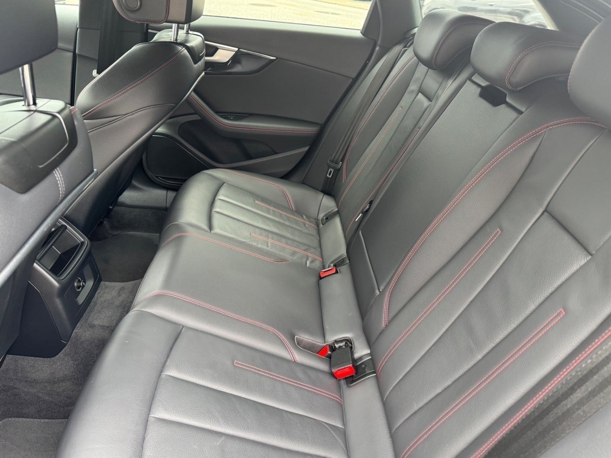 Audi A4 TDi Sport Avant quattro S-tr.