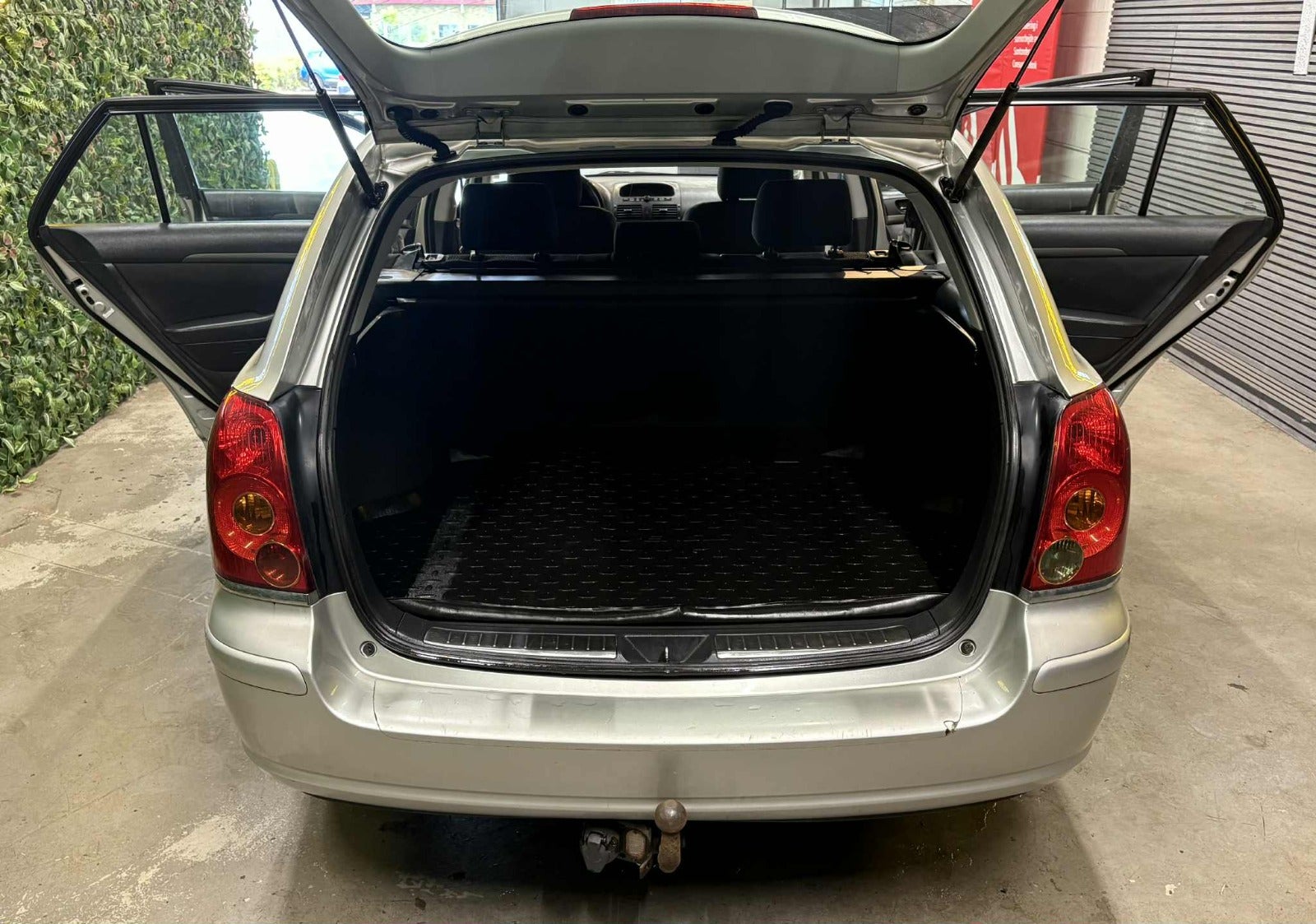 Billede af Toyota Avensis 2,0 Sol