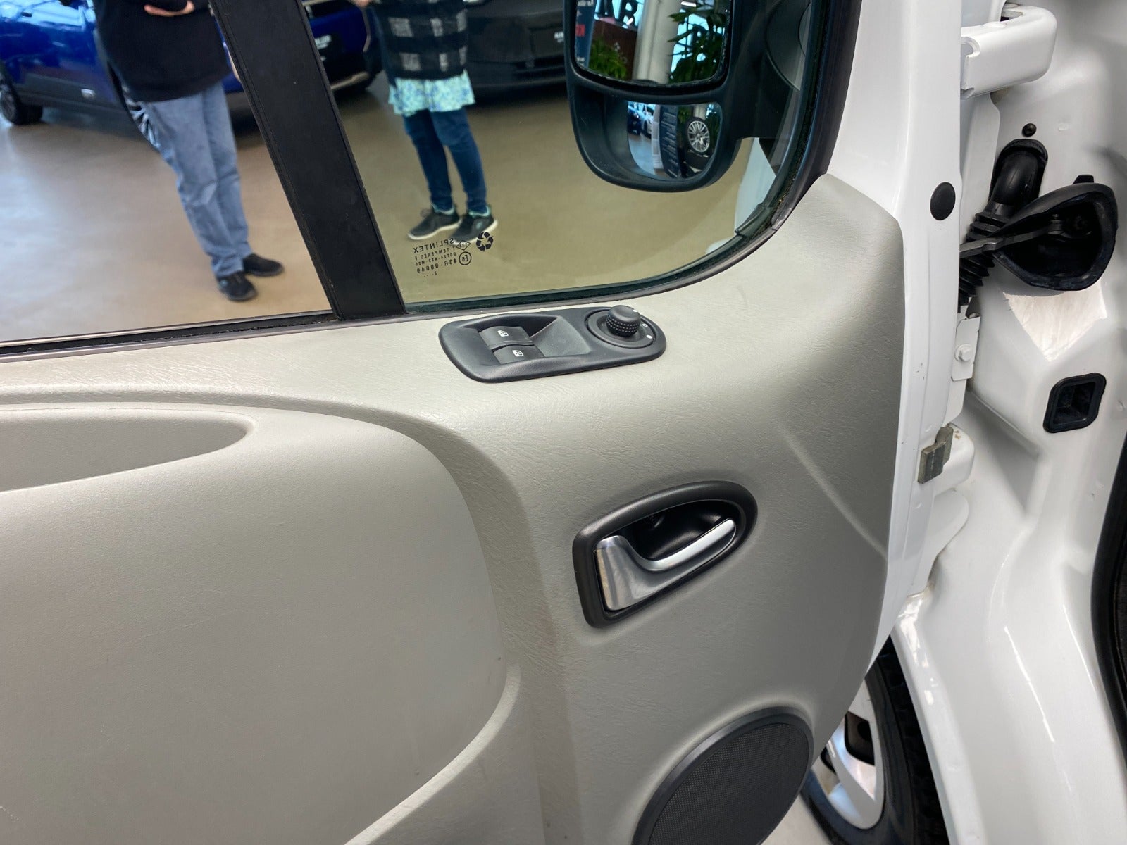 Billede af Renault Trafic T27 2,0 dCi 115 L1H1 Kombi