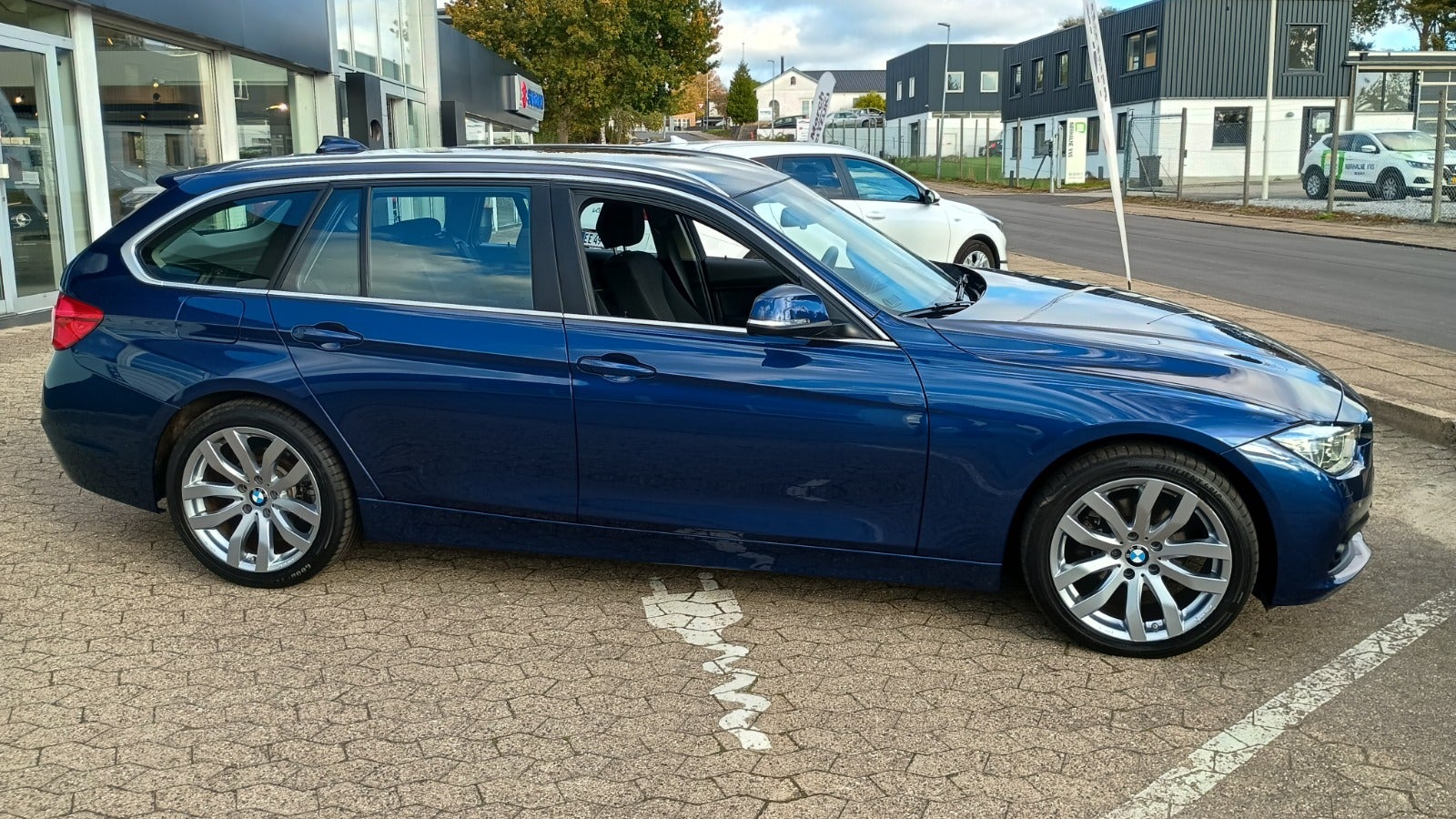 Billede af BMW 320i 2,0 Touring Advantage aut.