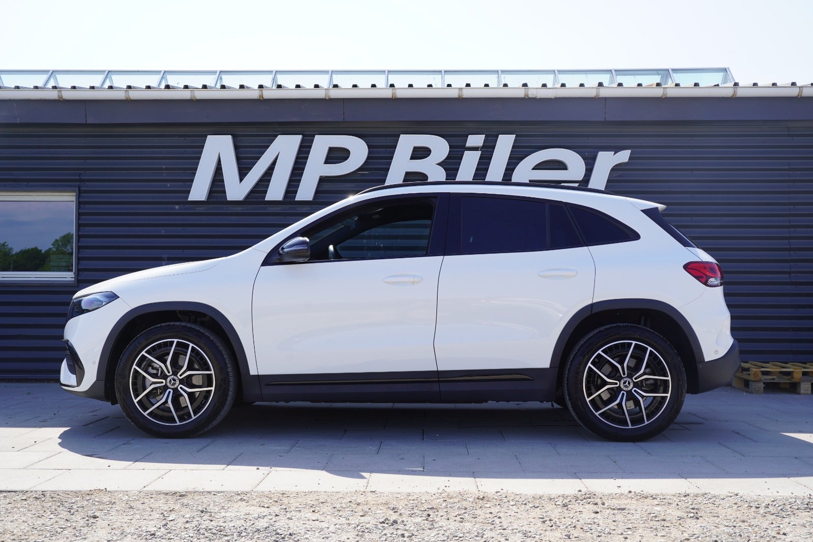 Billede af Mercedes EQA250  AMG Line