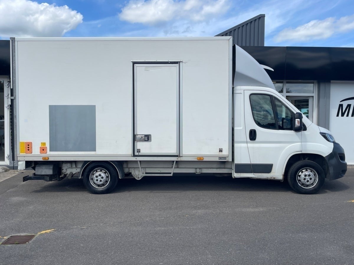 Billede af Peugeot Boxer 335 2,2 HDi 130 Alukasse m/lift