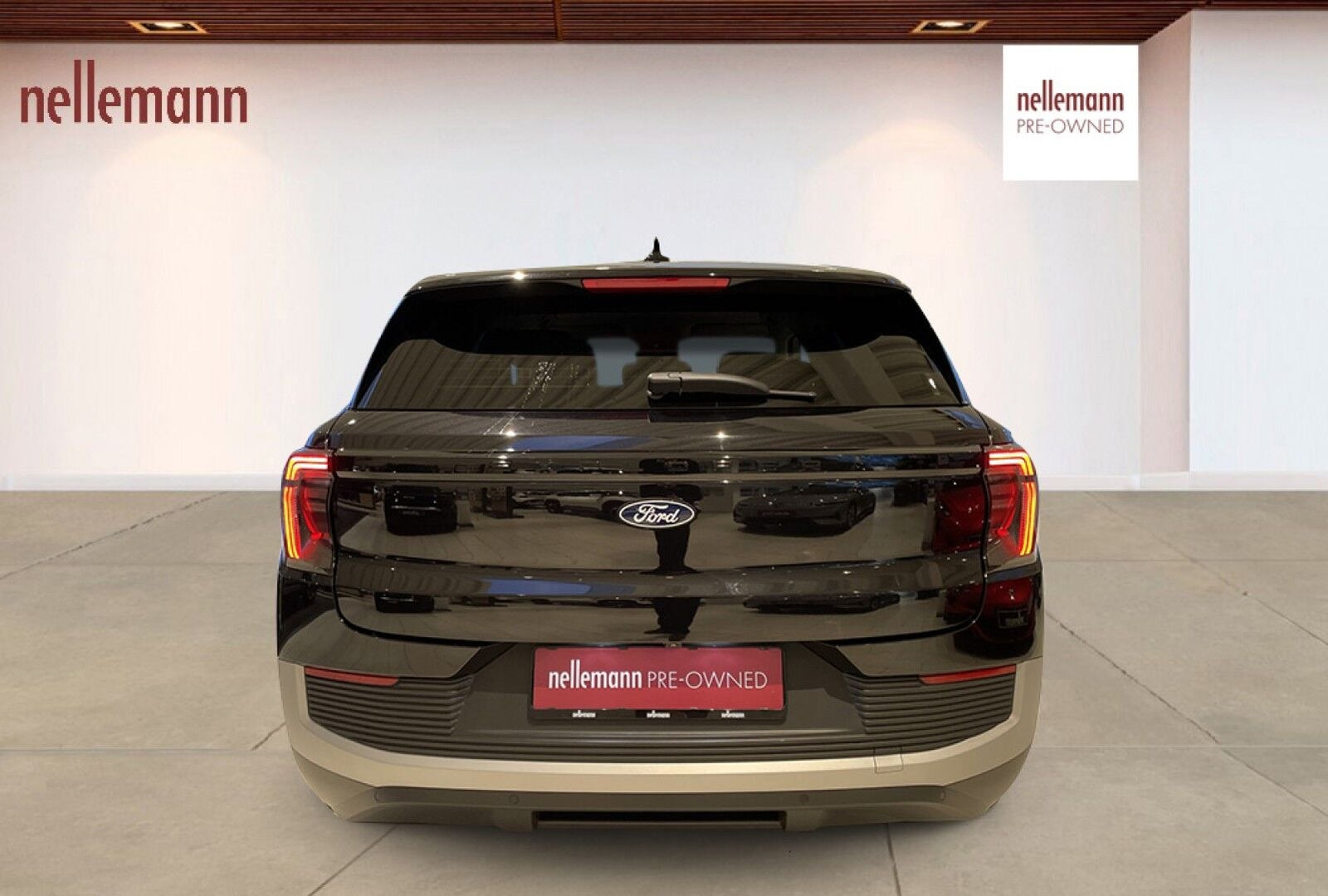 Ford Explorer Select Extended Range