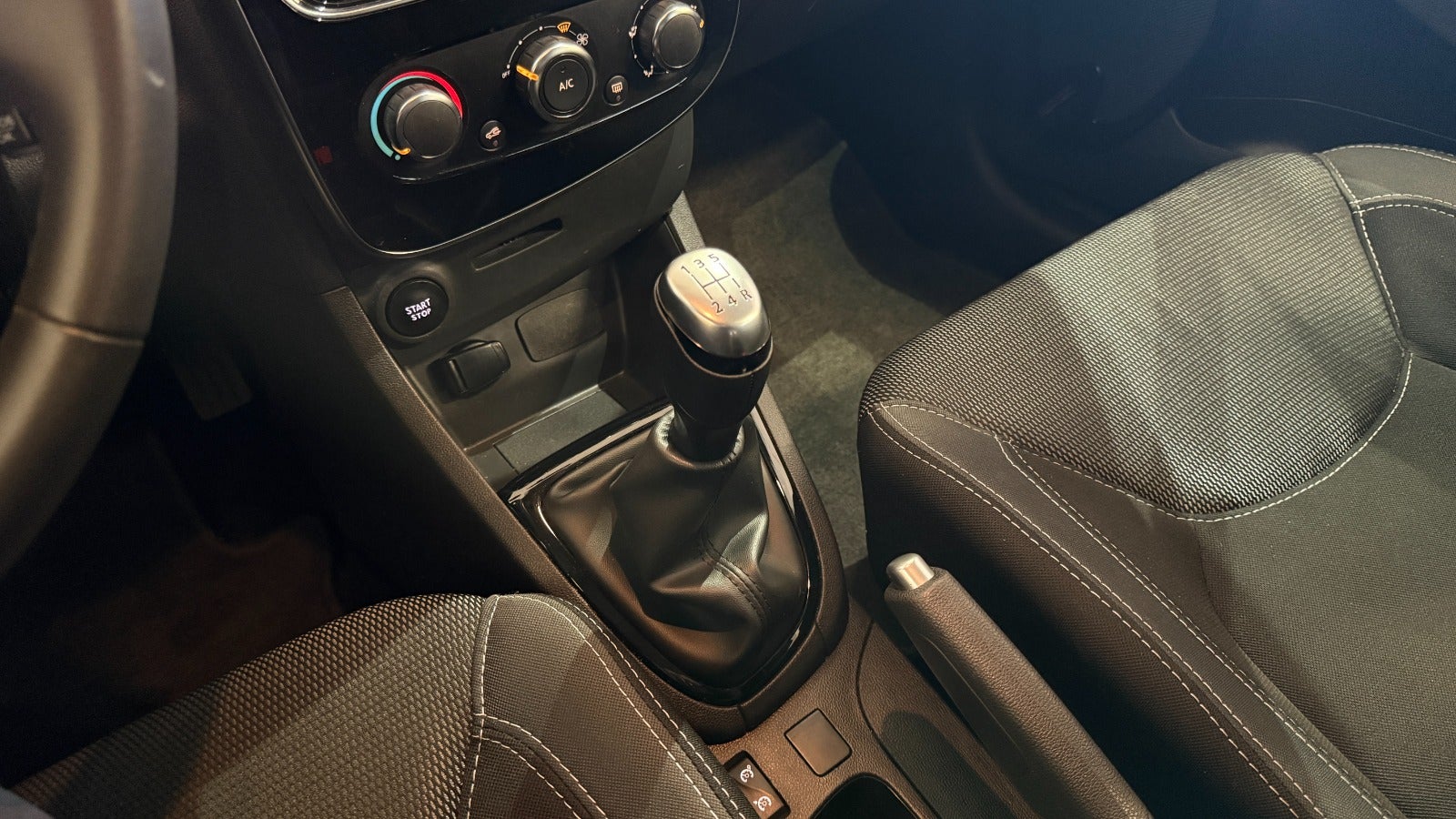Billede af Renault Clio IV 0,9 TCe 90 Zen Sport Tourer