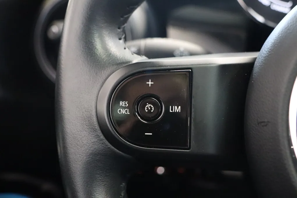 MINI Cooper SE Camden Edition