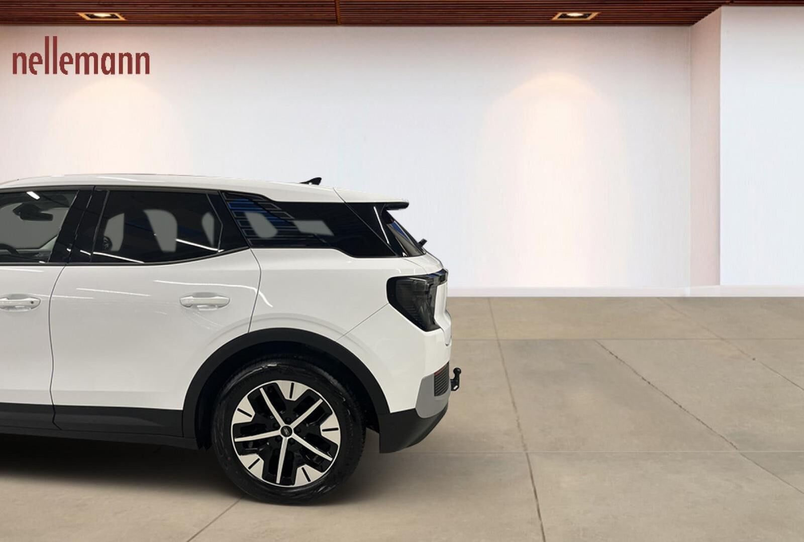 Ford Explorer Select Extended Range