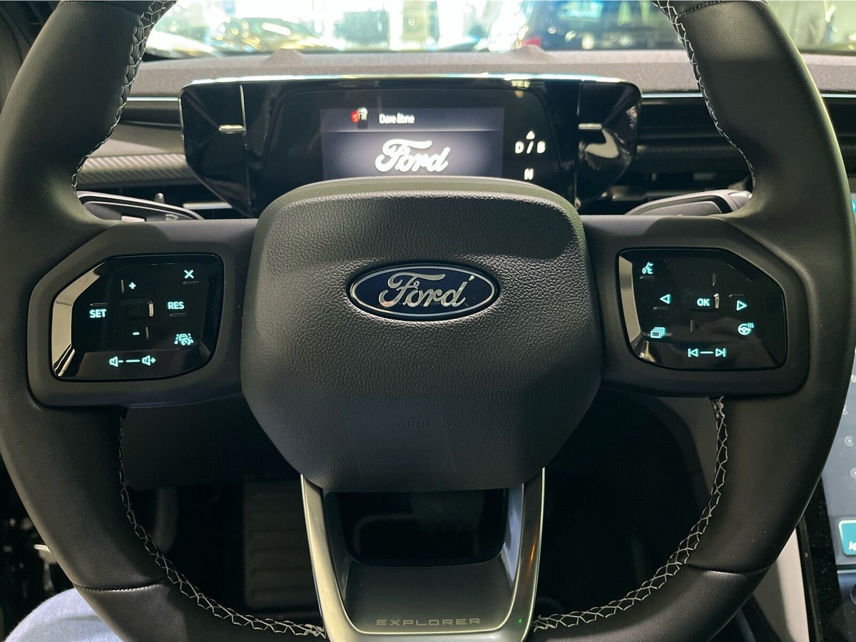 Ford Explorer Premium Extended Range AWD billede 12