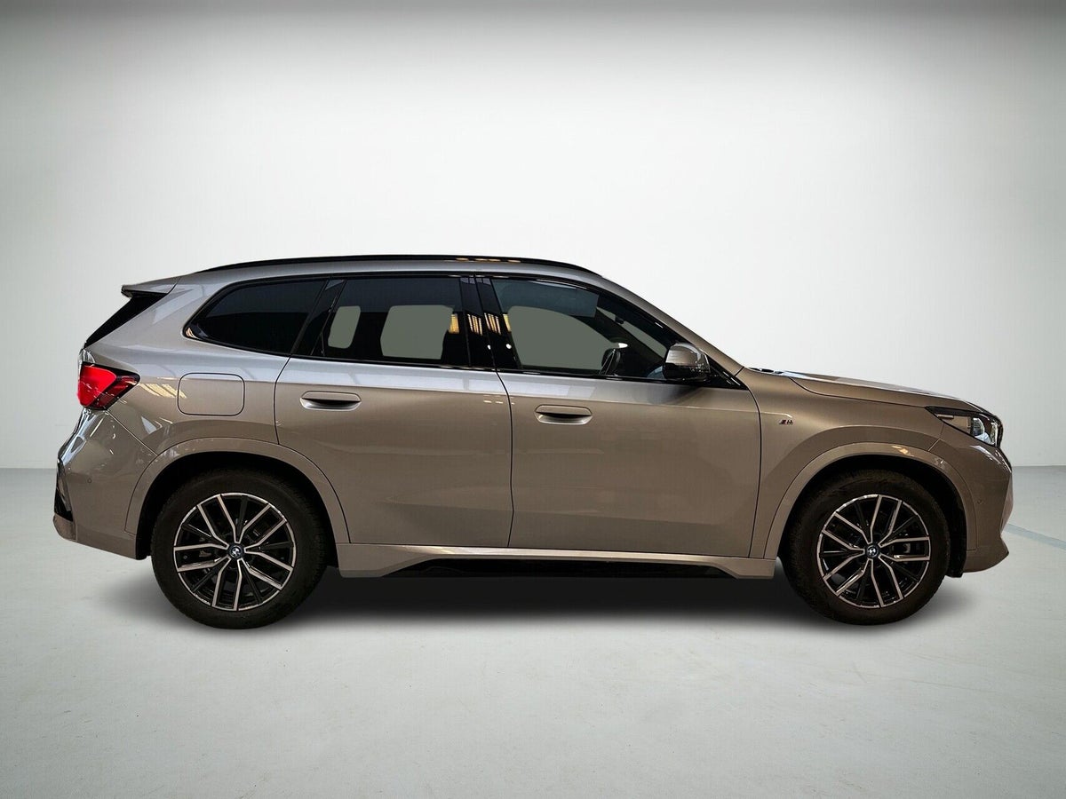 BMW iX1 xDrive30 M-Sport billede 3