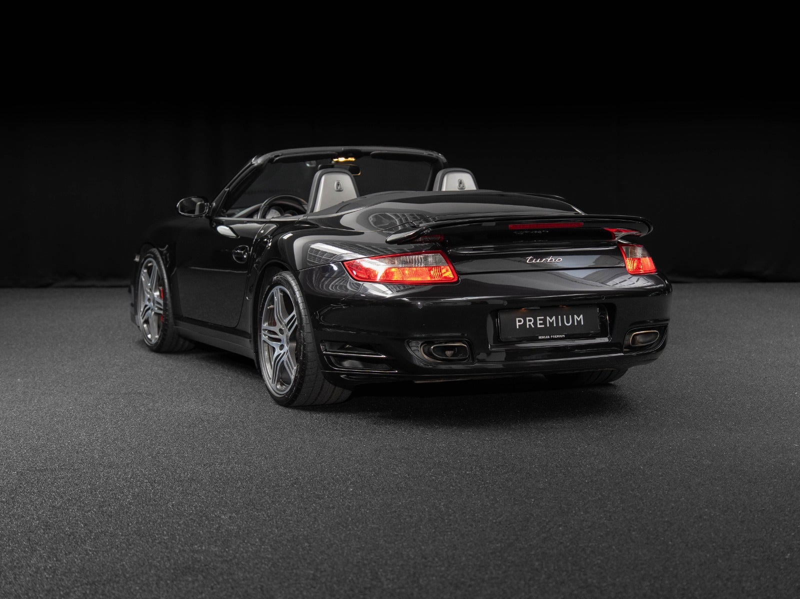 Gallery image 2 of 18