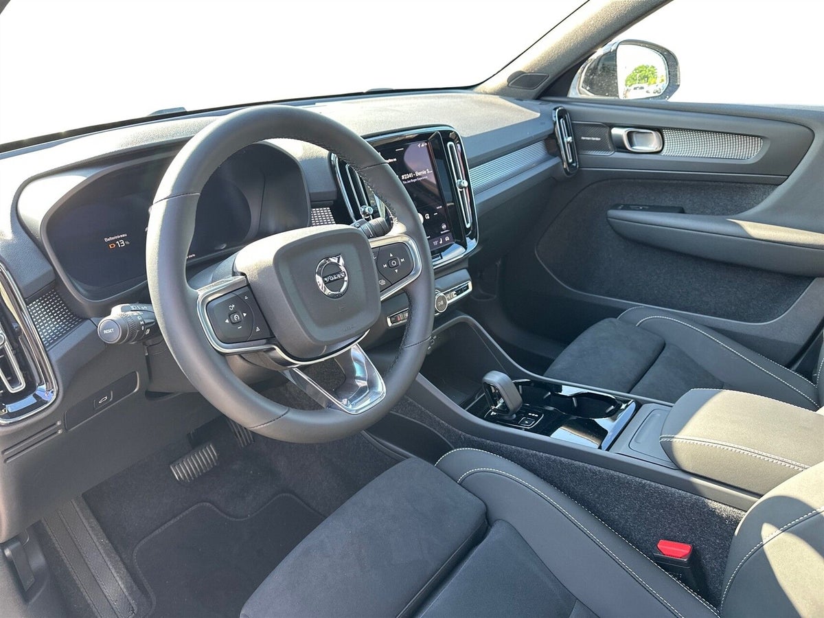 Volvo EX40 Extended Range Black Edition Excess billede 3