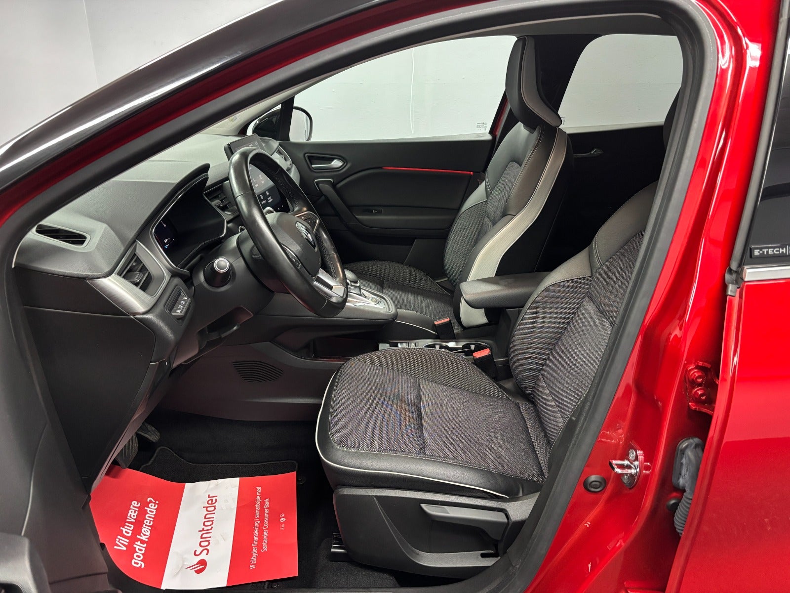 Billede af Renault Captur 1,6 E-Tech Intens