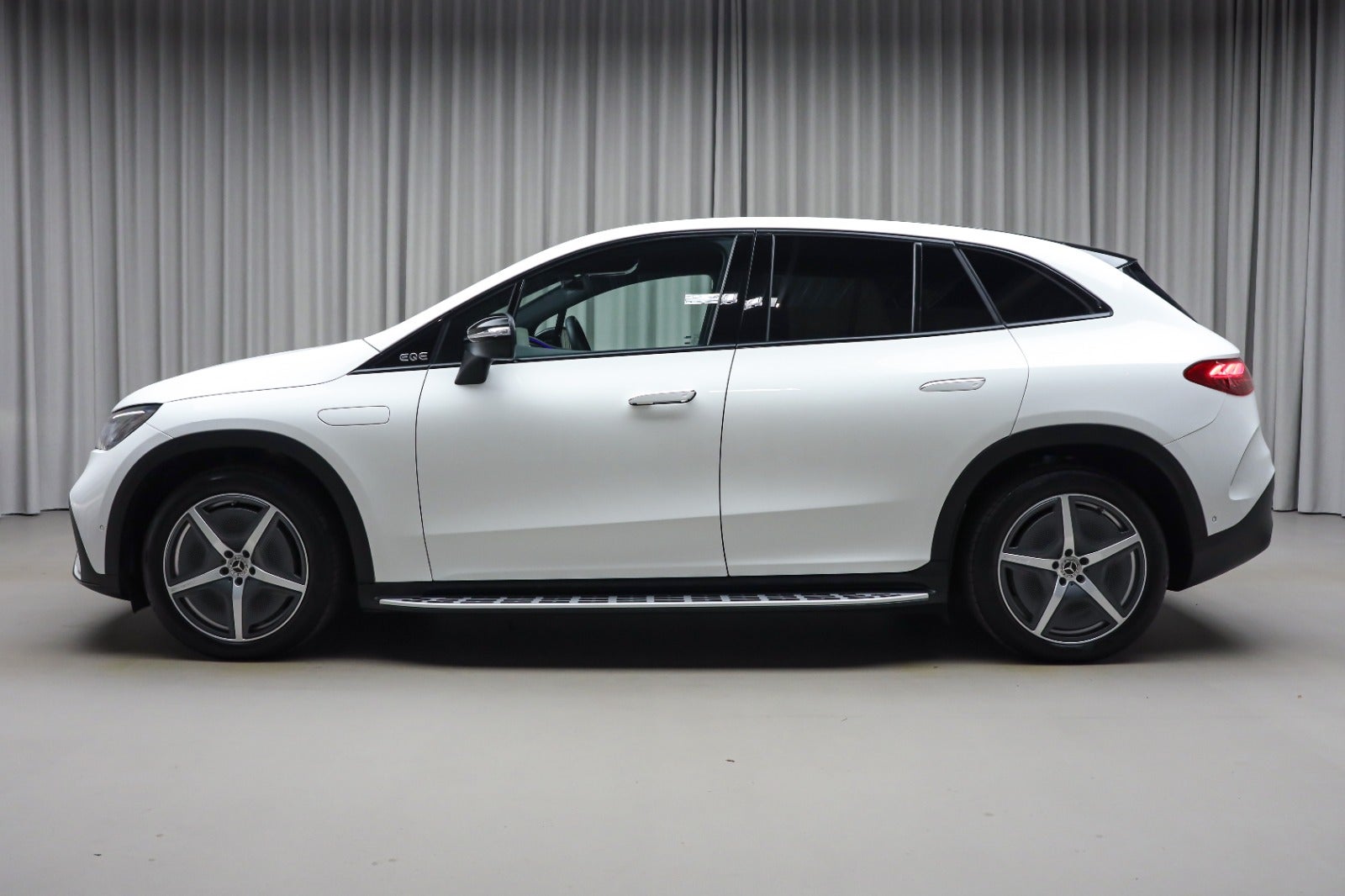 Mercedes-Benz EQE 350 SUV (6/8)