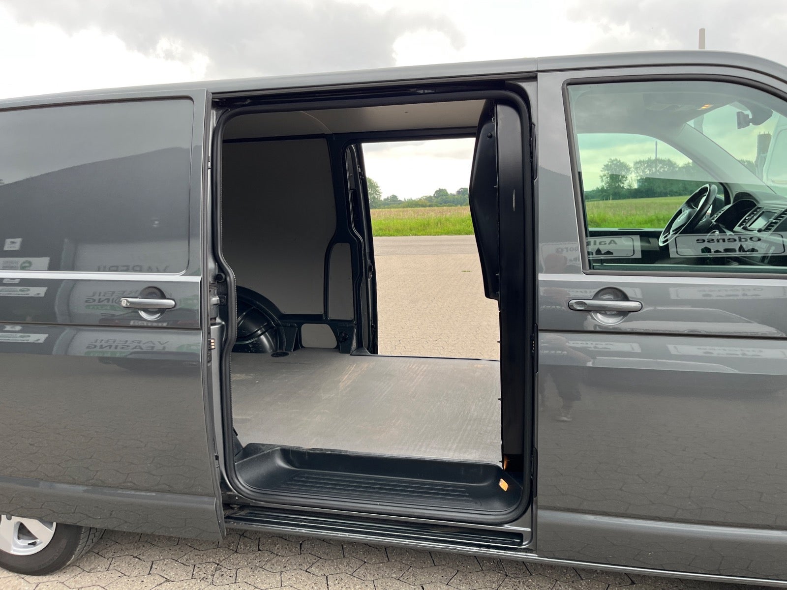 Billede af VW Transporter 2,0 TDi 150 Kassevogn DSG lang