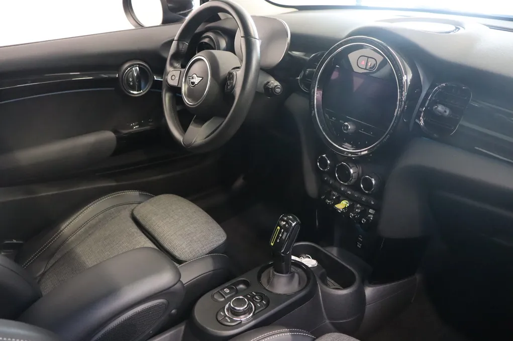 MINI Cooper SE Camden Edition