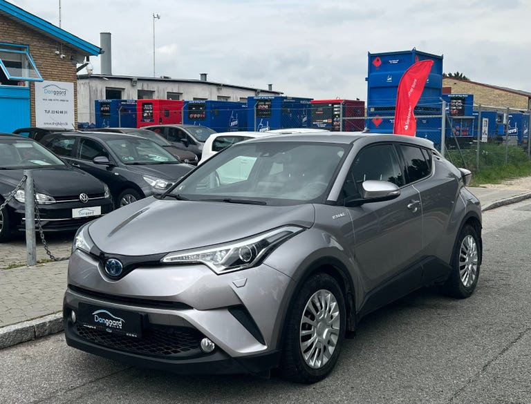Toyota C-HR Hybrid Selected CVT