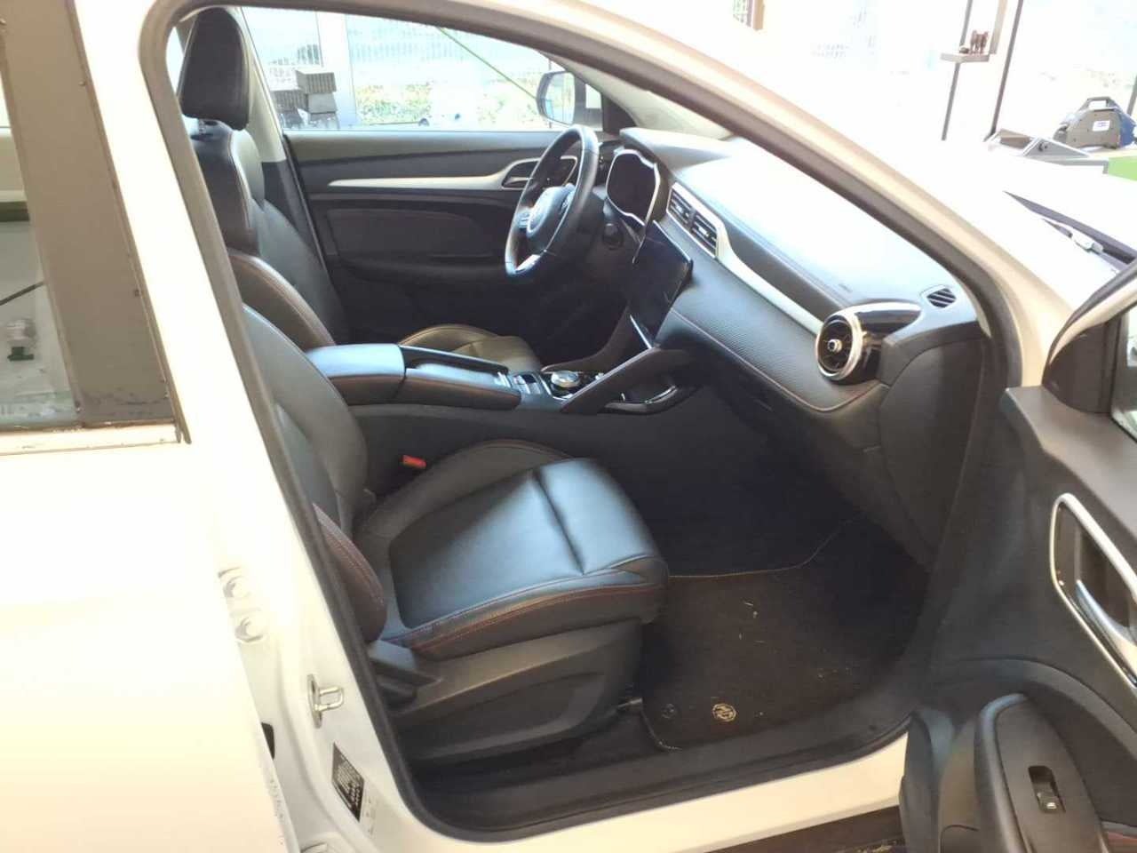 MG ZS Luxury