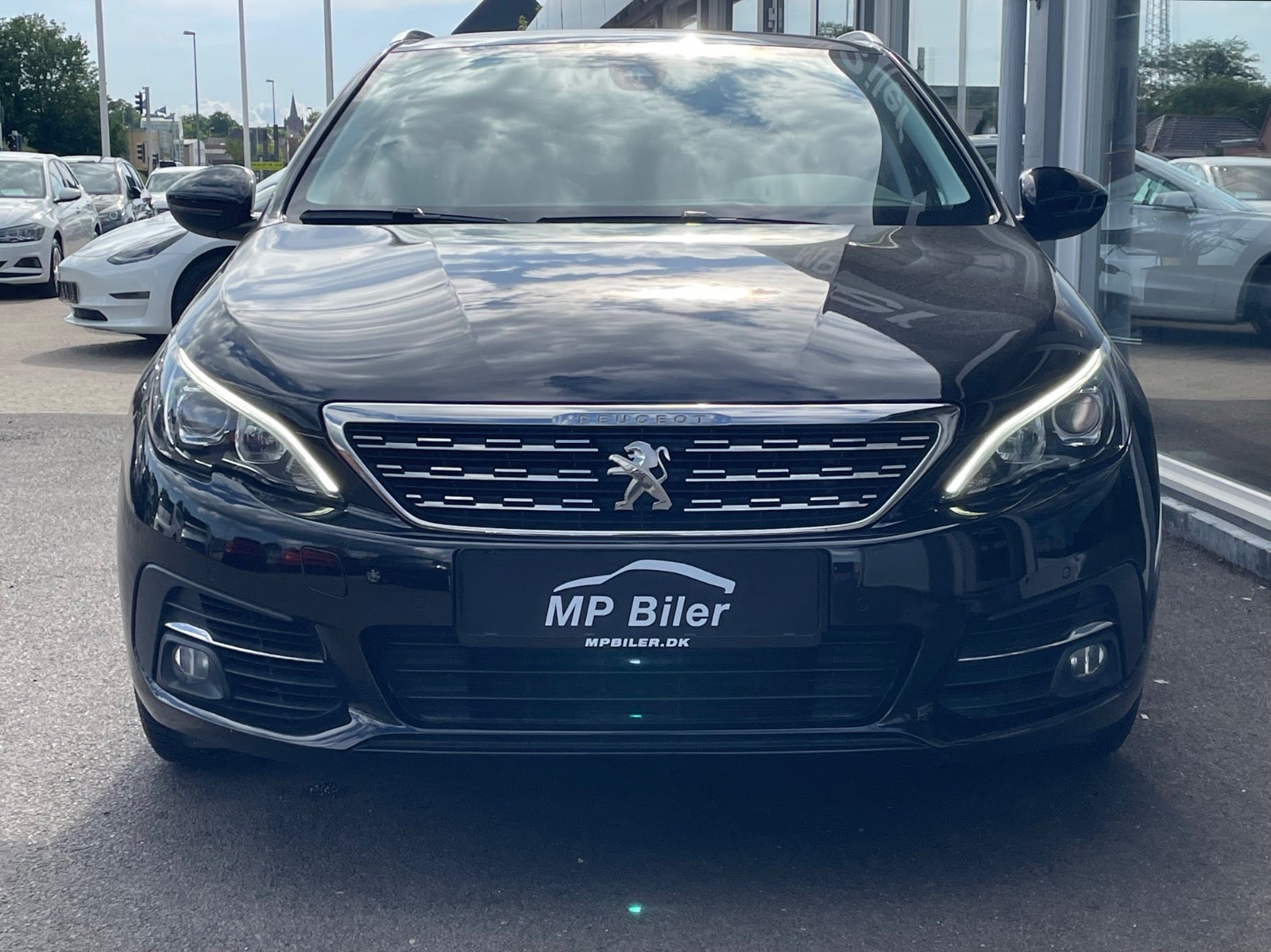 Billede af Peugeot 308 1,6 BlueHDi 120 Allure Sky SW