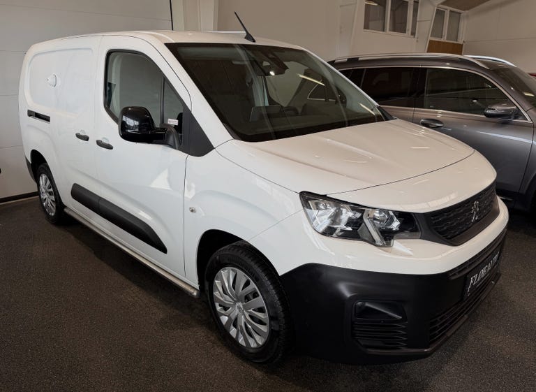 Peugeot Partner BlueHDi 100 L2V2 Plus Van