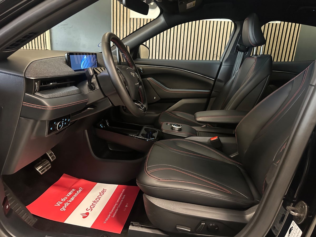 Ford Mustang Mach-E Premium Extended Range AWD