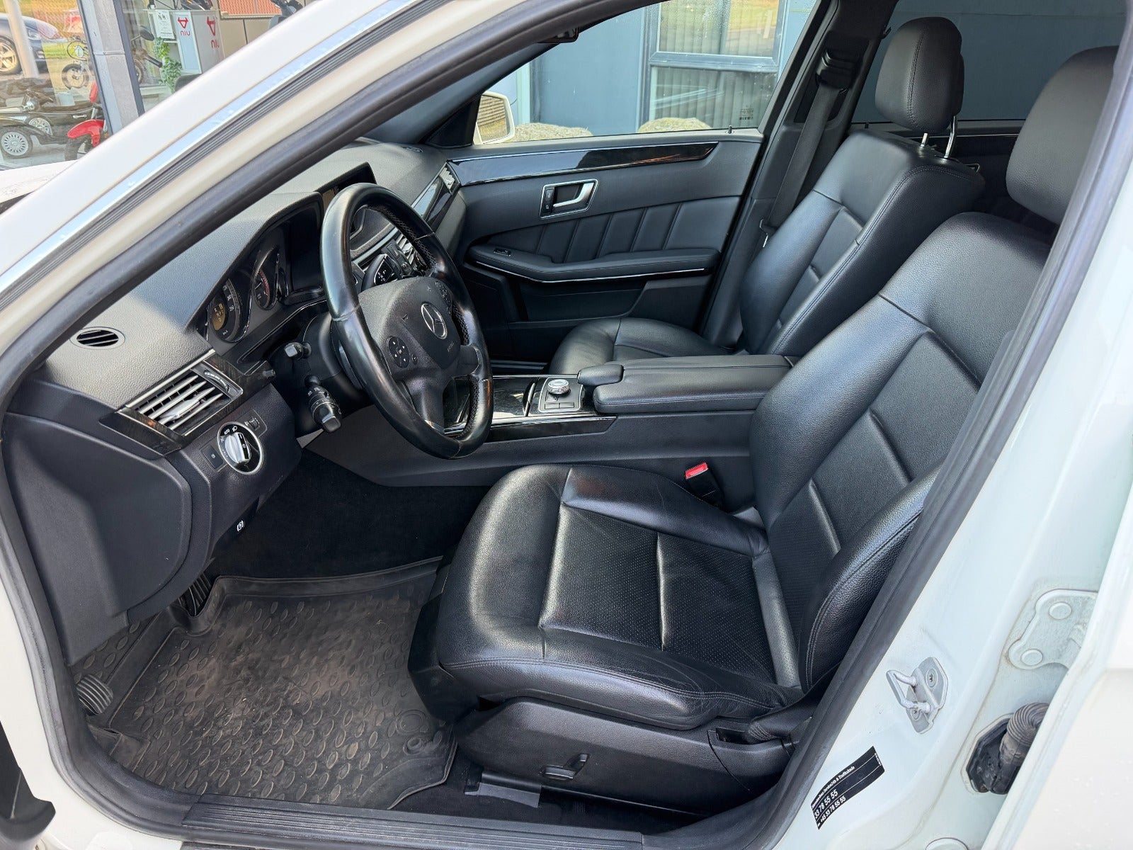 Billede af Mercedes E220 2,2 CDi Avantgarde stc. aut. BE