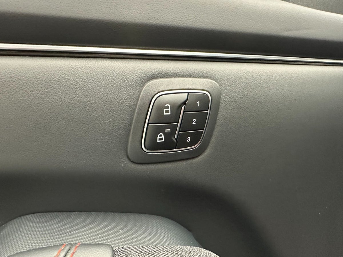 Billede af Ford Mustang Mach-E 98 Premium Extended Range