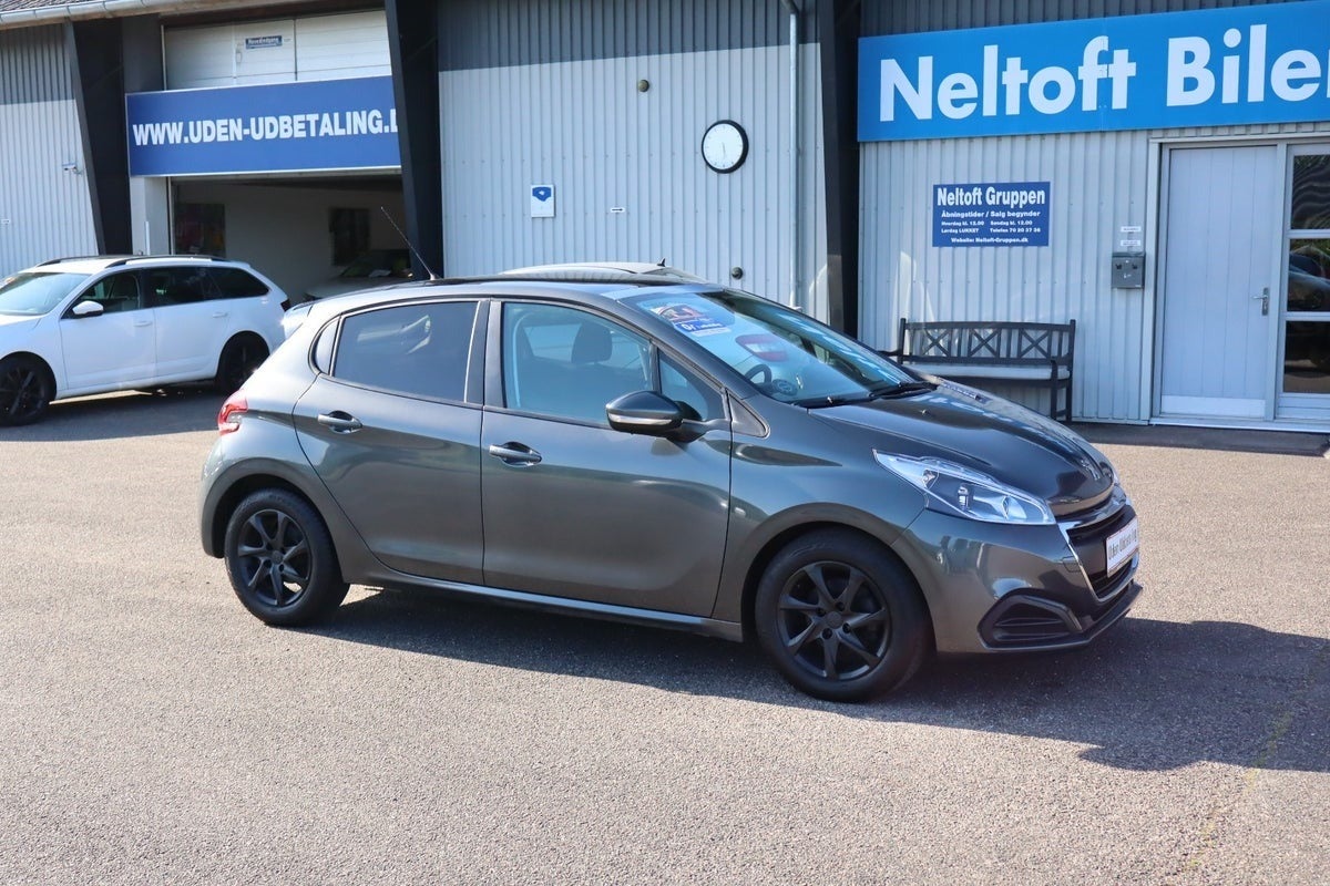 Billede af Peugeot 208 1,6 BlueHDi 100 Allure Sky