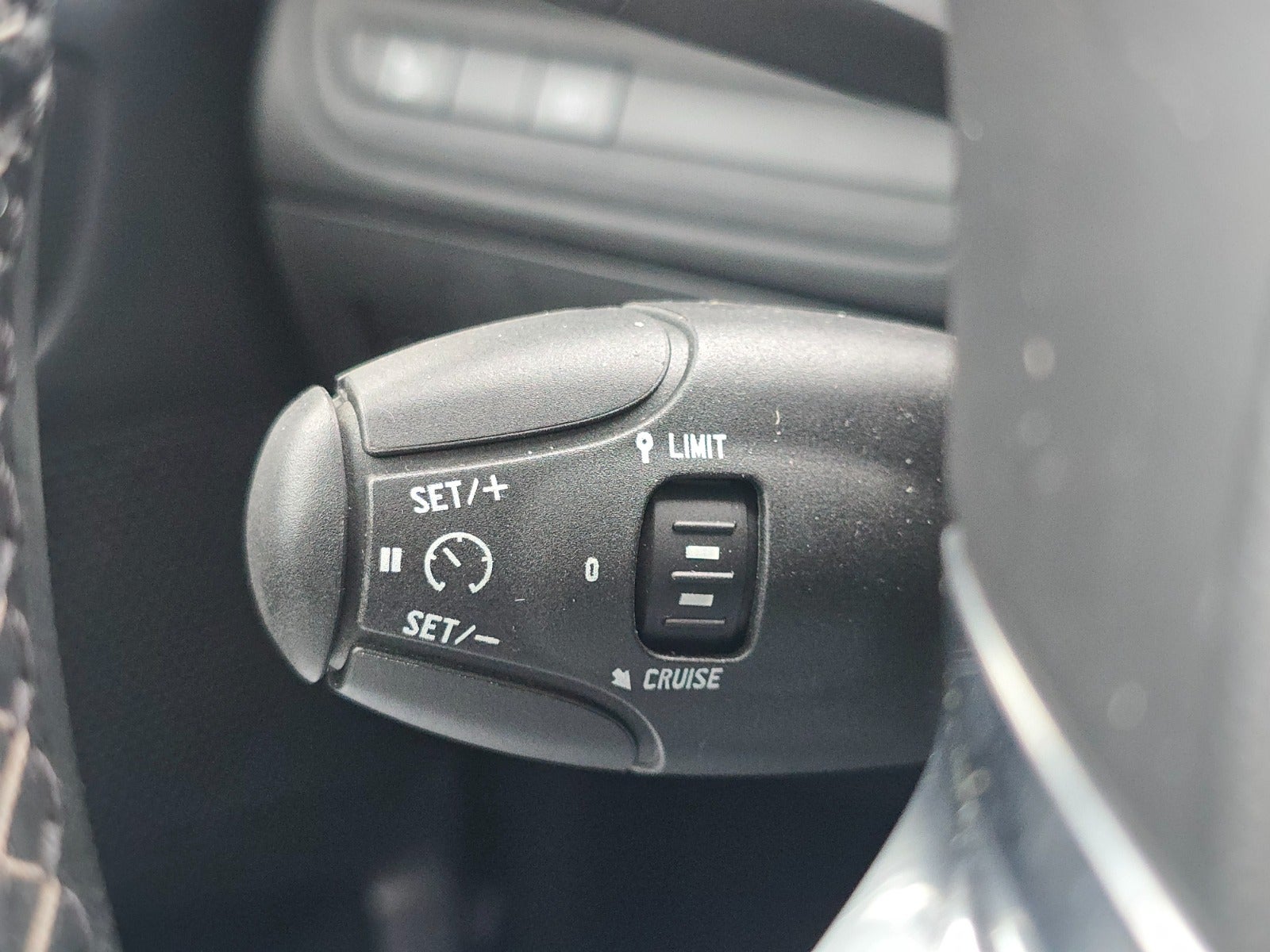 Billede af Peugeot 2008 1,2 e-THP 110 Allure Sky