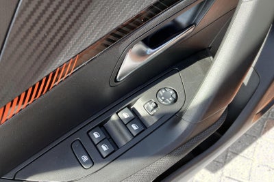Peugeot e-2008 Active