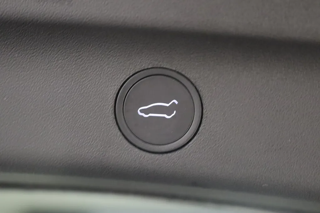 Tesla Model Y Performance AWD