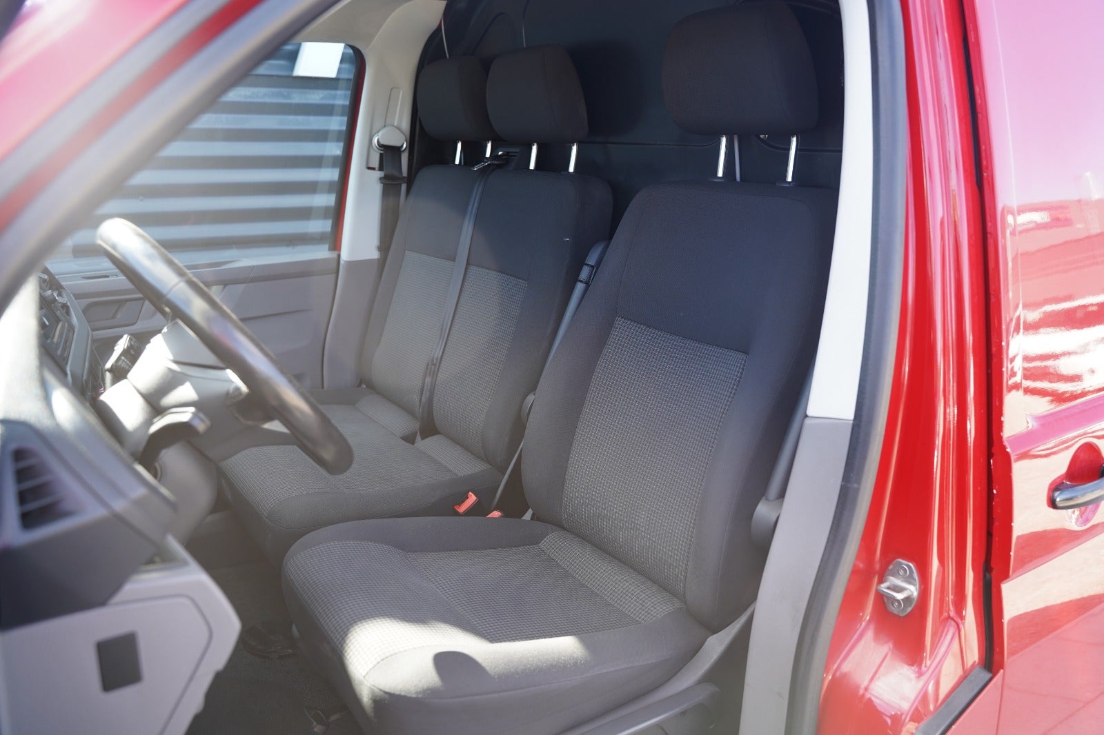 Billede af VW Transporter 2,0 TDi 150 Kassevogn DSG lang