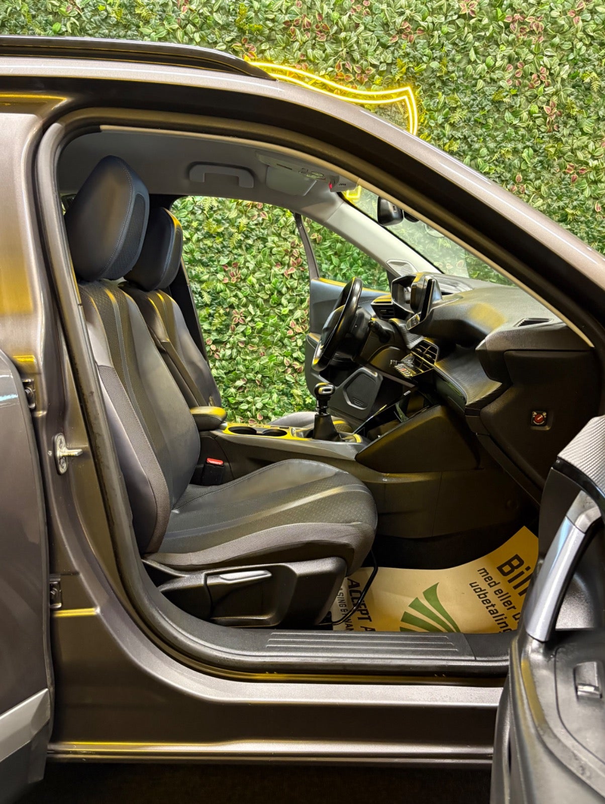 Billede af Peugeot 2008 1,2 PureTech 100 Allure