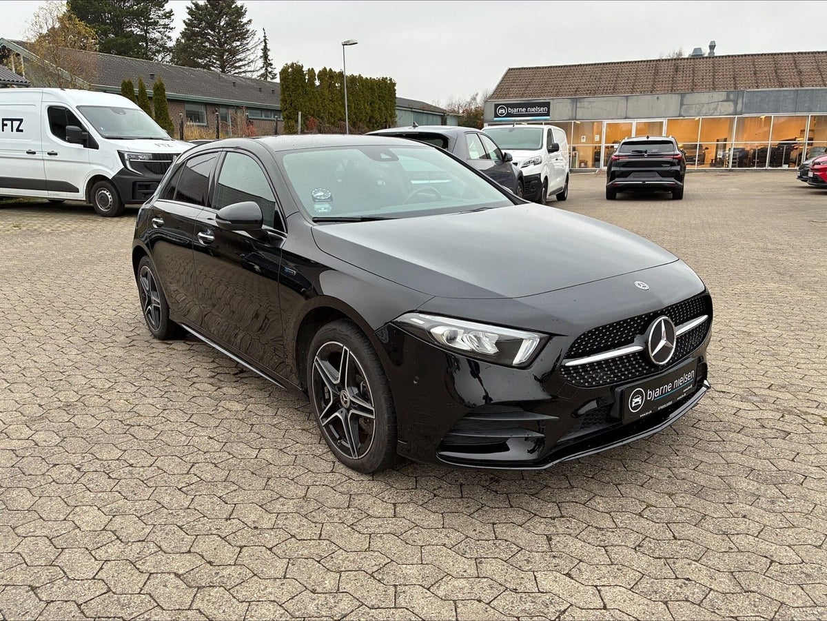 Mercedes A250 e AMG Line aut. billede 2