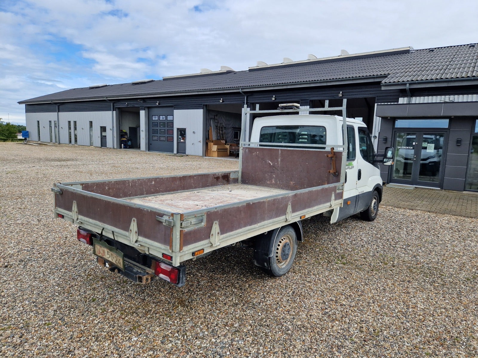 Billede af Iveco Daily 2,3 35S14 Mandskabsvogn m/lad