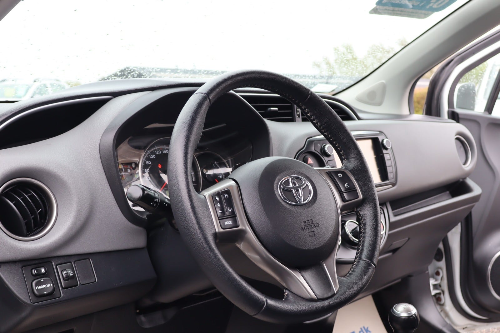 Billede af Toyota Yaris 1,0 VVT-i T2 Premium