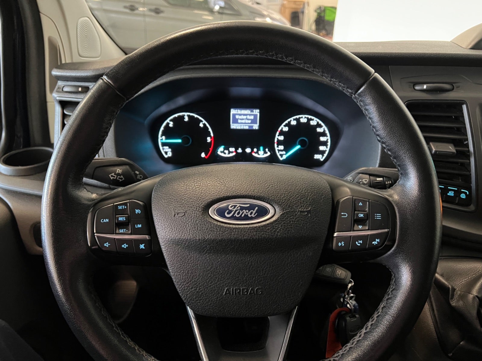 Billede af Ford Transit Custom 300L 2,0 TDCi 130 Trend