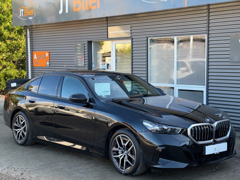 BMW i5 eDrive40 Fully Charged M-Sport Pro
