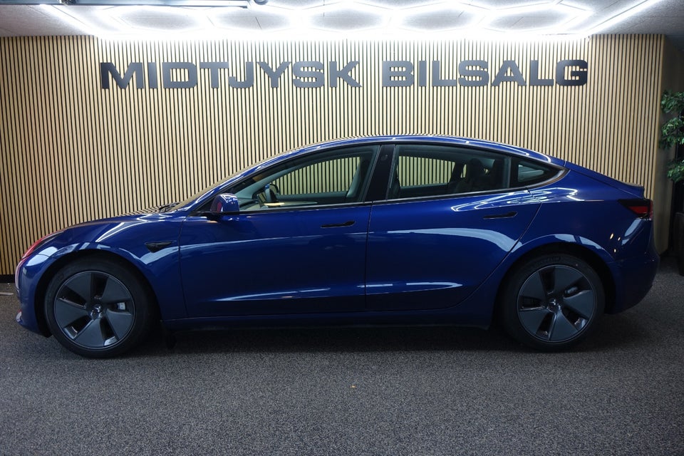 Tesla Model 3, Billede 2