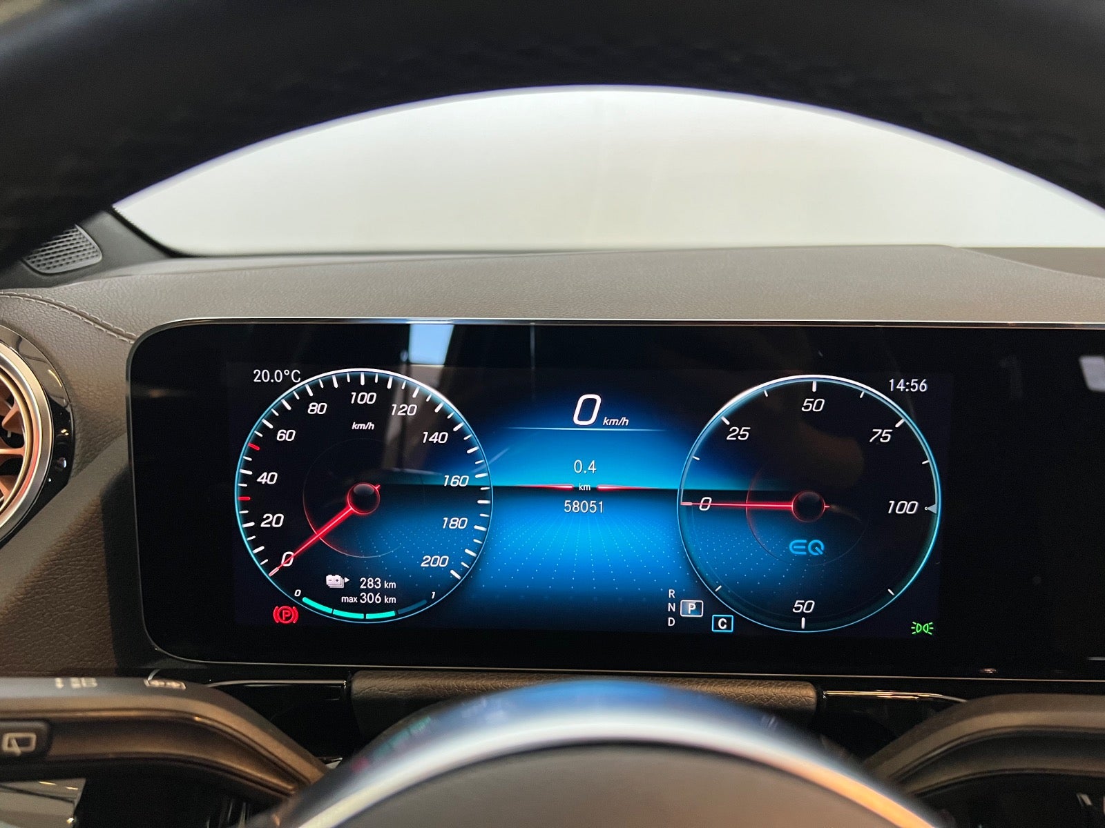 Mercedes EQA250 Electric Art