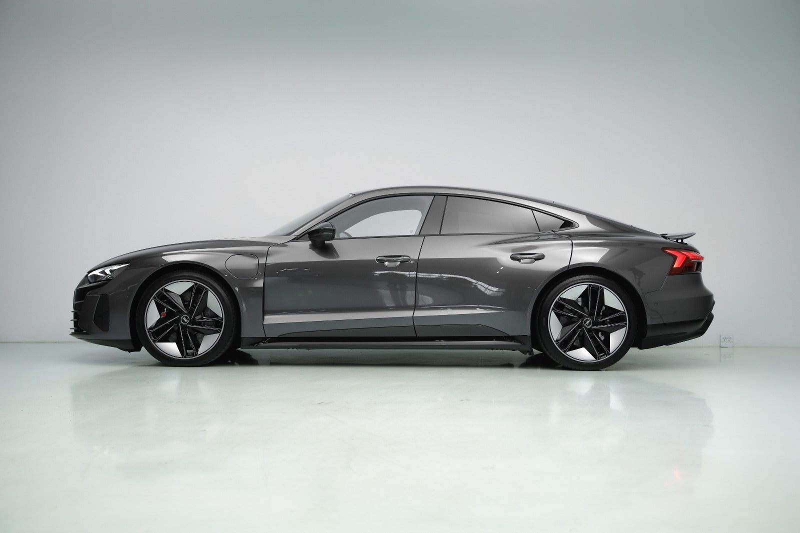 Audi RS e-tron GT quattro