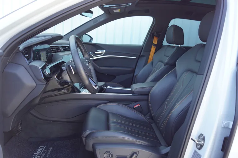 Audi e-tron Black Edition S-line quattro