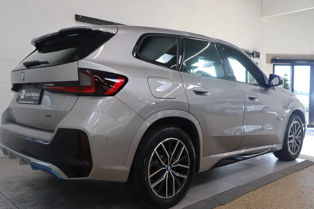 BMW iX1 xDrive30 M-Sport